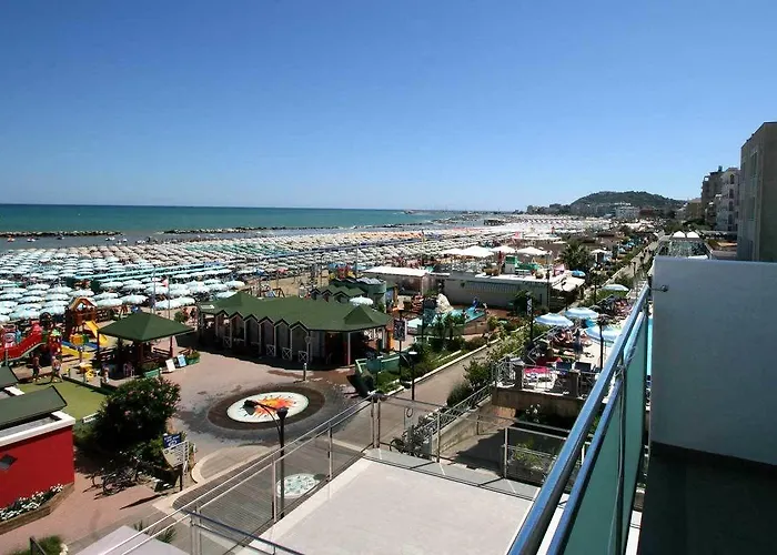 Excelsior Hotel 3*